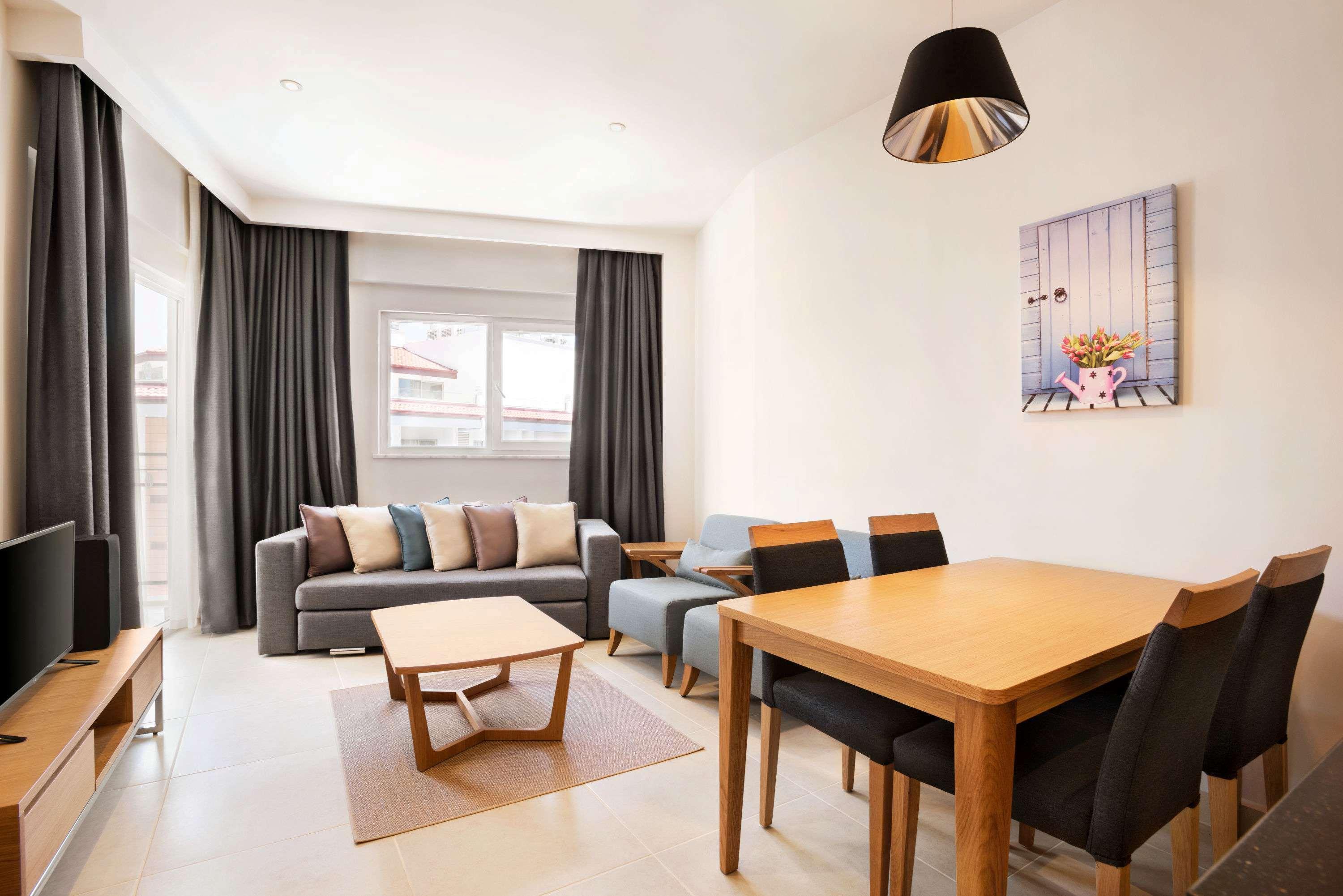 Ramada Hotel & Suites By Wyndham Κουσάντασι Εξωτερικό φωτογραφία