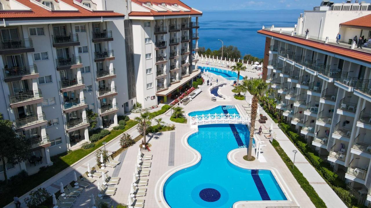 Ramada Hotel & Suites By Wyndham Κουσάντασι Εξωτερικό φωτογραφία