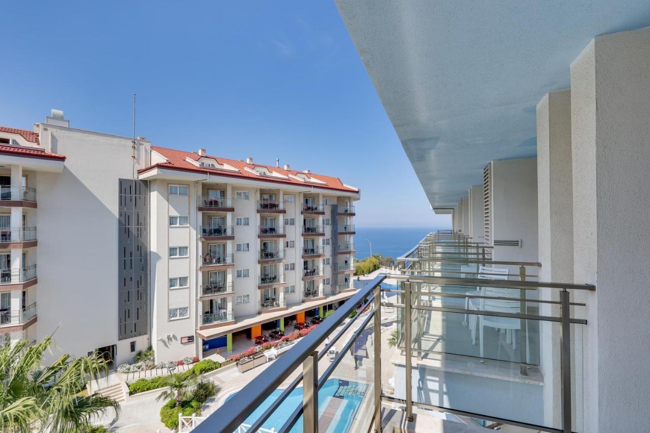 Ramada Hotel & Suites By Wyndham Κουσάντασι Εξωτερικό φωτογραφία