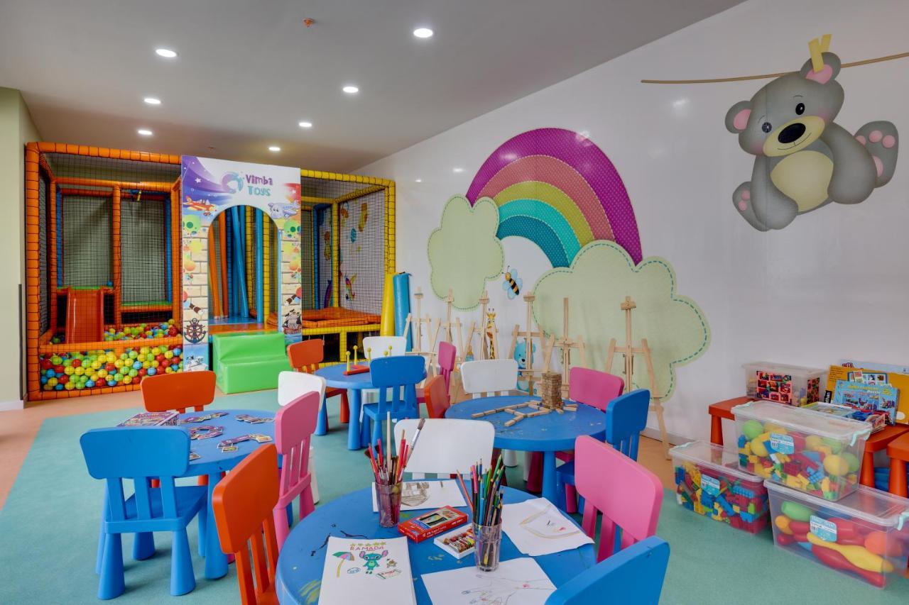Ramada Hotel & Suites By Wyndham Κουσάντασι Εξωτερικό φωτογραφία