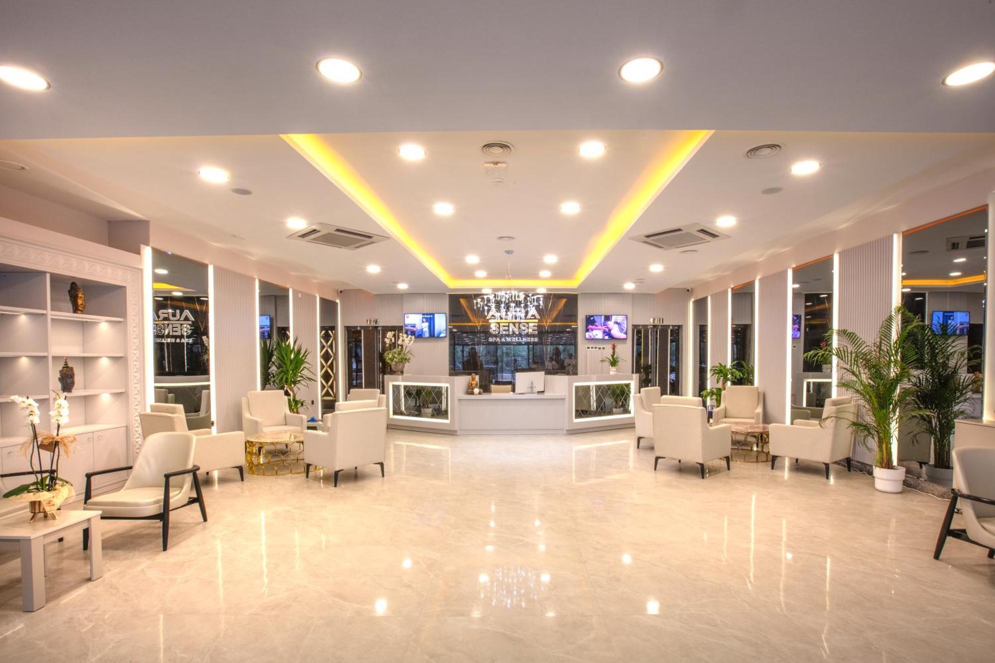 Ramada Hotel & Suites By Wyndham Κουσάντασι Εξωτερικό φωτογραφία