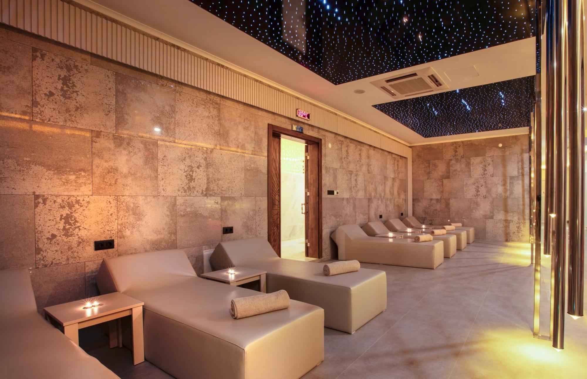 Ramada Hotel & Suites By Wyndham Κουσάντασι Εξωτερικό φωτογραφία