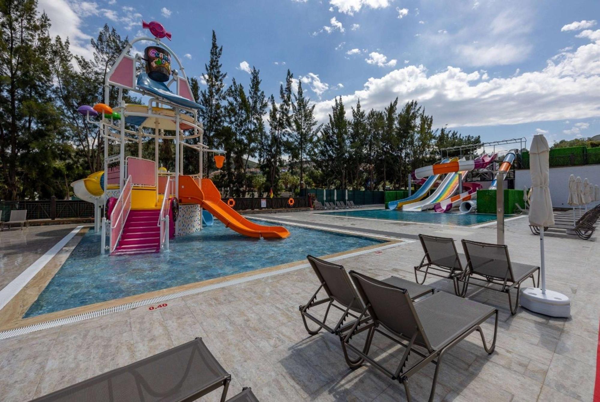 Ramada Hotel & Suites By Wyndham Κουσάντασι Εξωτερικό φωτογραφία